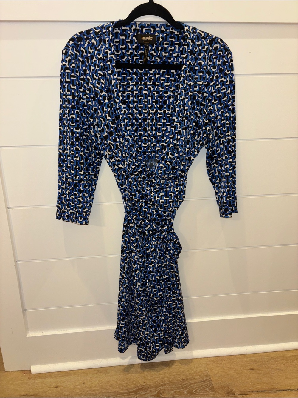 Laundry by Shelli Segal  Surplice Neck Geometric Wrap Dress Medium Royal Blue